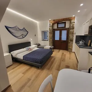 https://bianca-luna.hotelitalianriviera.com
