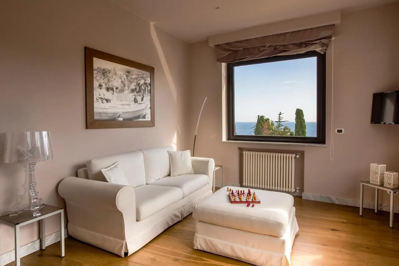 Fenetre Sur Le Blue Apartment Taormina